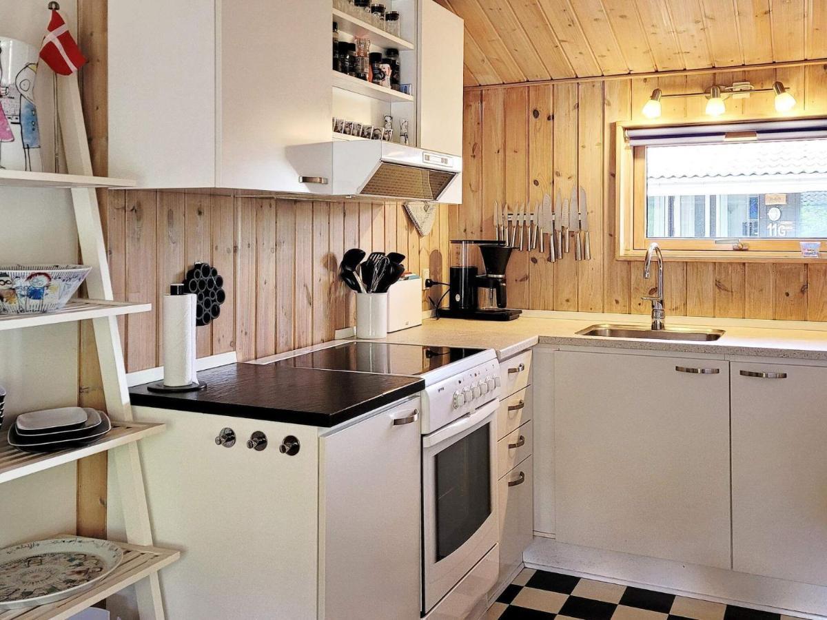 8 Person Holiday Home In Nex Snogebæk エクステリア 写真