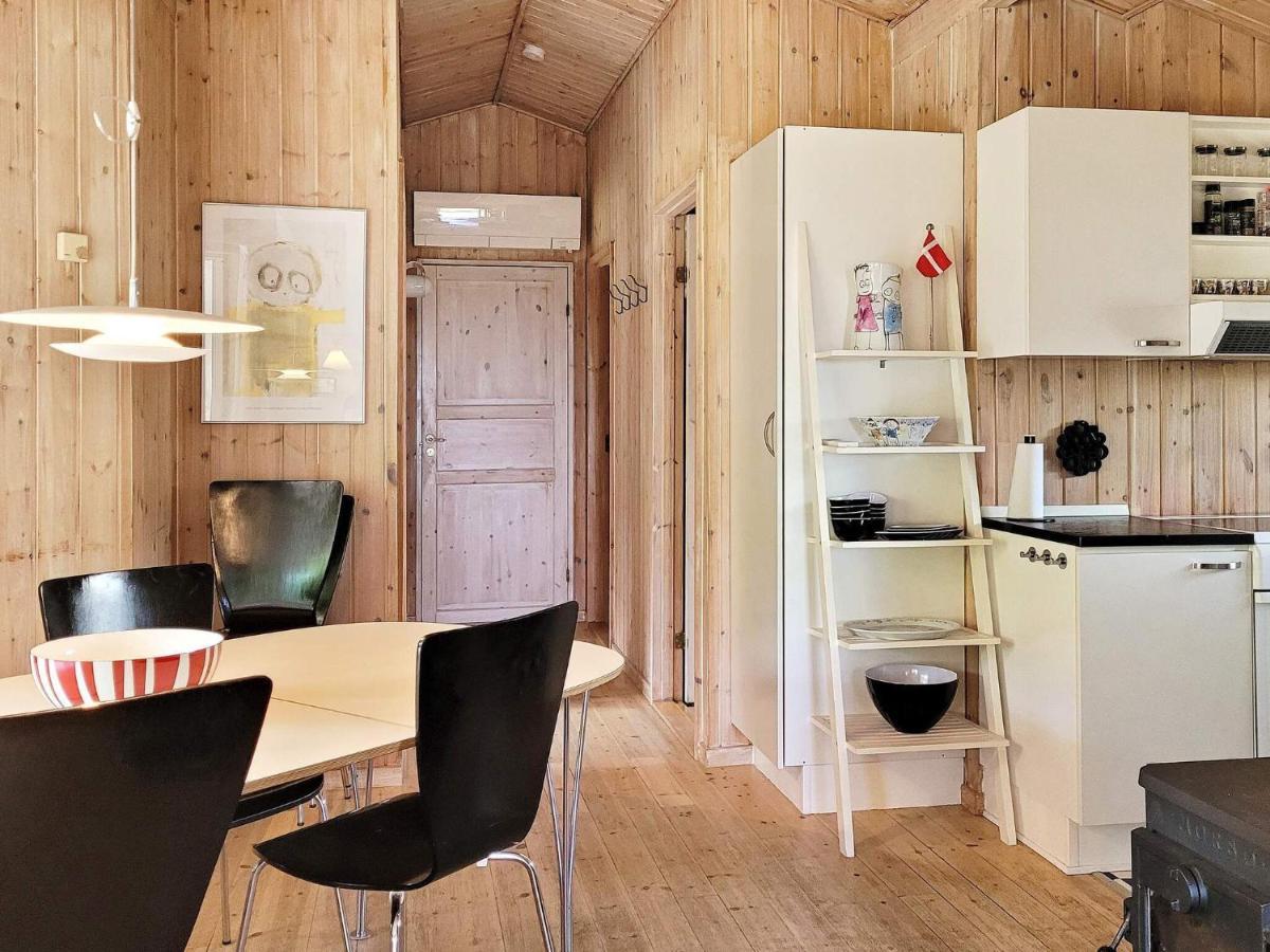 8 Person Holiday Home In Nex Snogebæk エクステリア 写真