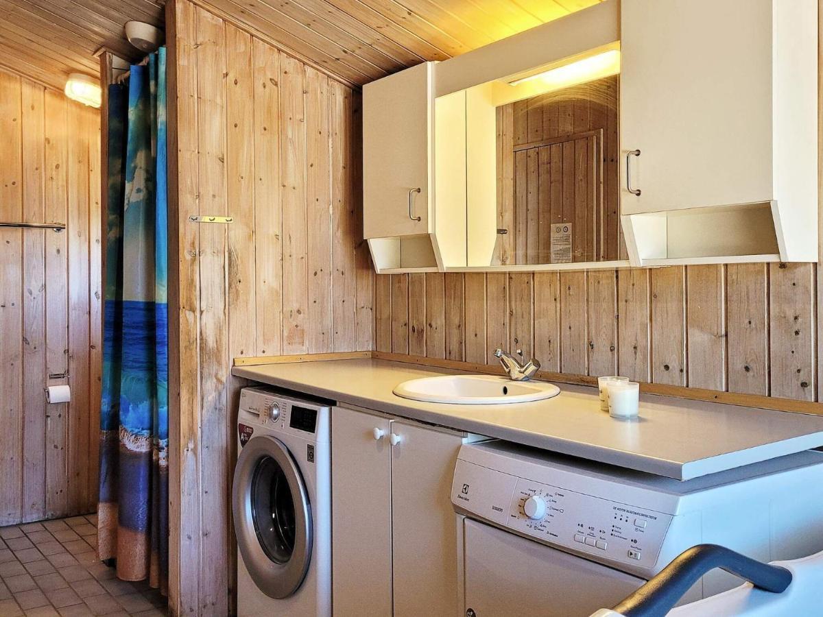 8 Person Holiday Home In Nex Snogebæk エクステリア 写真